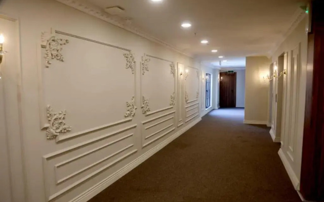 The Skylind Otel