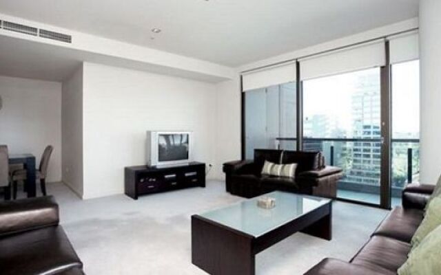 Astra Apartments - St Kilda Rd