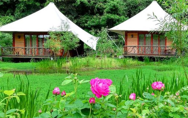 Huaba Rose Valley Tent Hotel