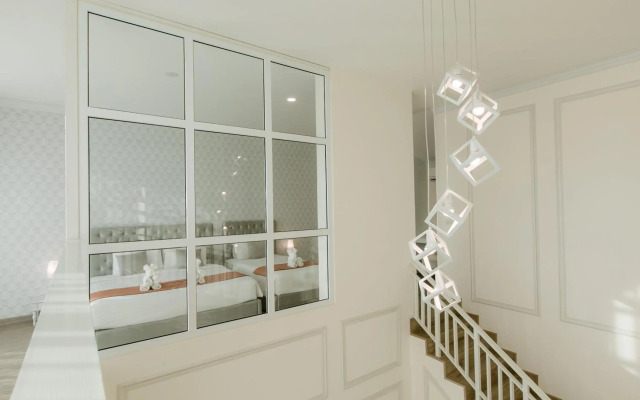 De Hug Hotel & Residence
