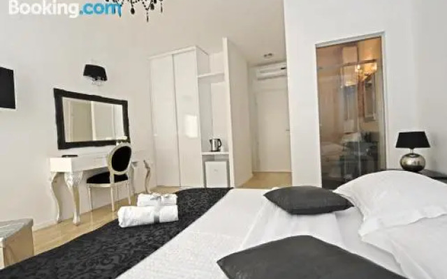 Tinel Superior Residence