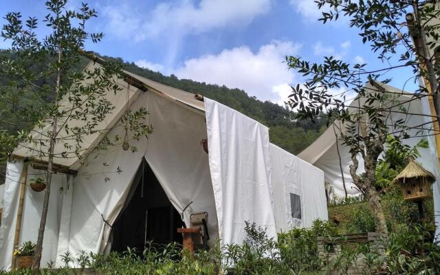 Maribaya Glamping Tent