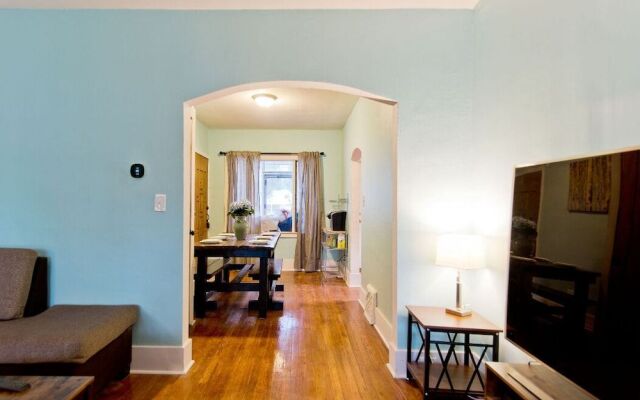 Amazing 5 Bedroom Downtown Ferndale House