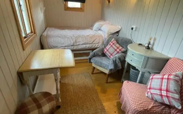 Oakley View Shepherds Huts with optional hot tub