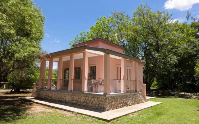 Sedia Riverside Hotel