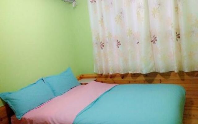 Fenghuang Liunian'erban Inn