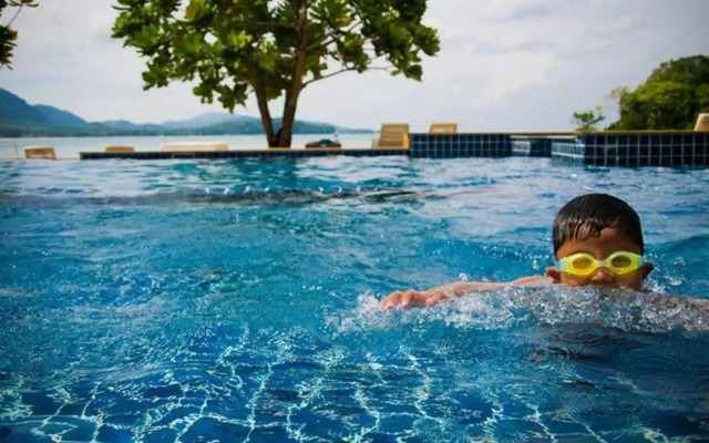 Kaw  Kwang Beach Resort