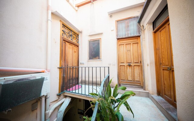 XXV Novembre apartments