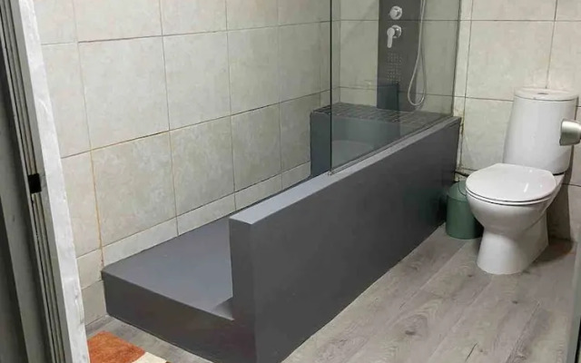 Lavish Camps Bay Pool Side Apartment