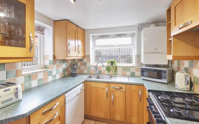 Host Stay Dove Grey 25 West End