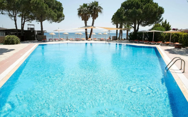 Bodrum Sea Side Beach Club Hotel