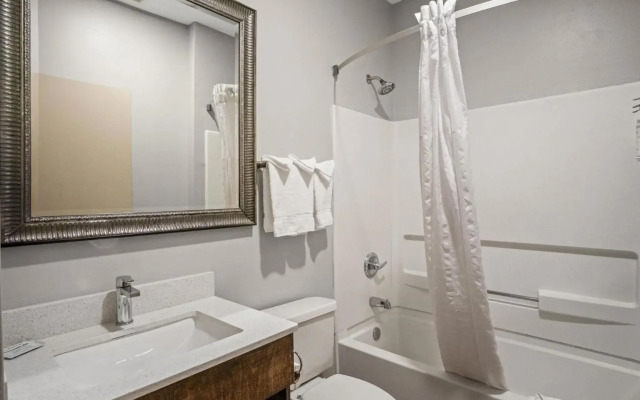 Sonesta Essential Hotels Blue Springs