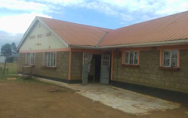 Benaris Hotel & Lodge