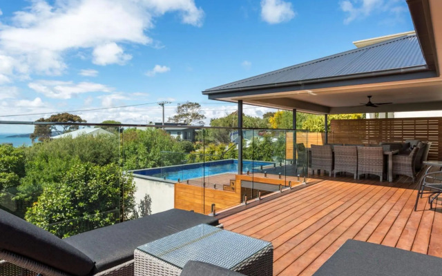 Poolside Getaway Dromana
