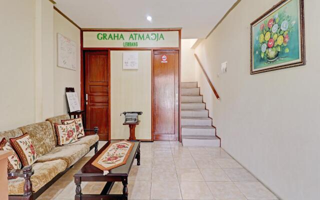 OYO 90461 Graha Atmadja Syariah Guest House