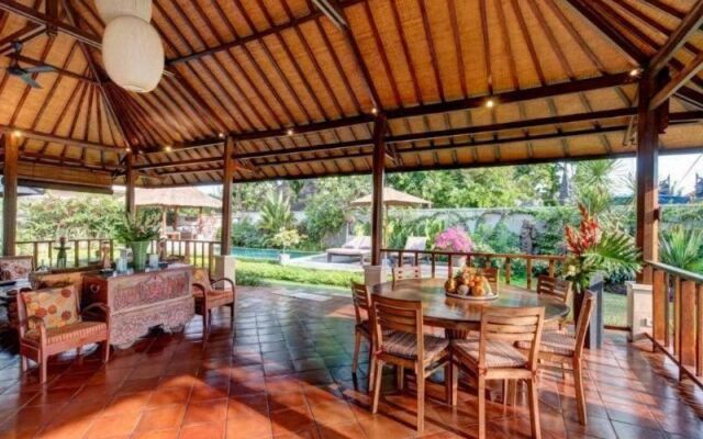 Villa Santhi