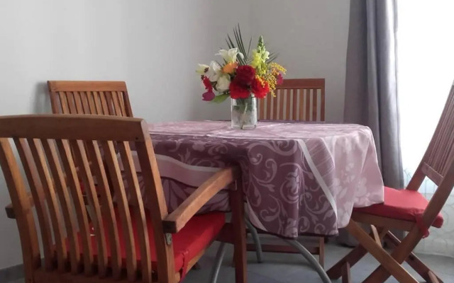 Port Vauban appartement F3 refait à neuf