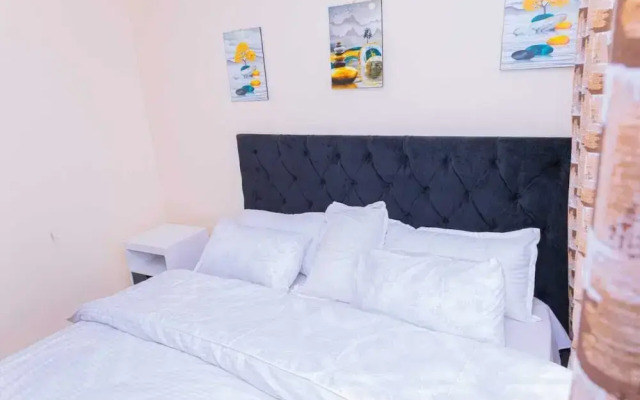 Lux Suites Cavendish Transit  Apartments