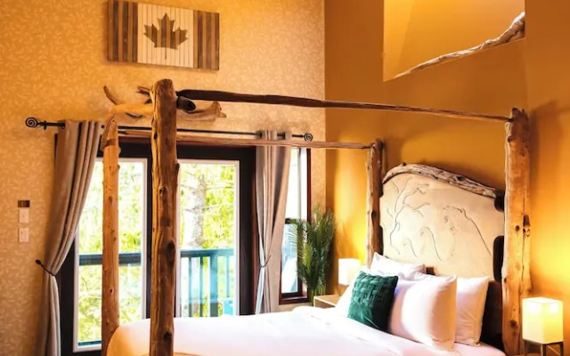 Secluded Oceanfront - Upstairs