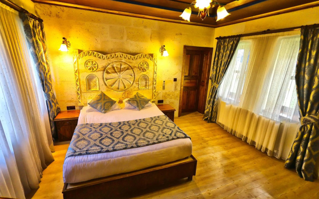 Empire Cave Hotel