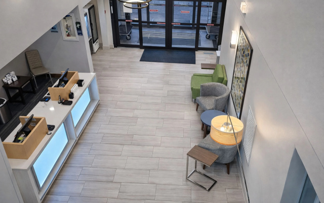 Holiday Inn Express & Suites Winner by IHG