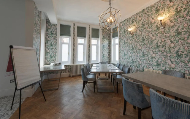 Stattons Hotel & Restaurant