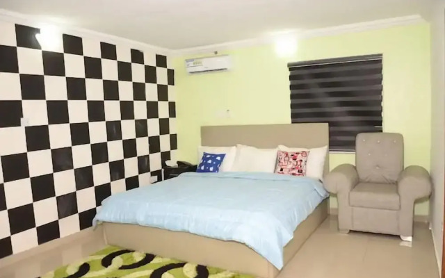 Royal Pavilion Hotel and Suites