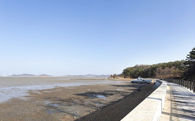 Ongjin Seonjae Beach Pension