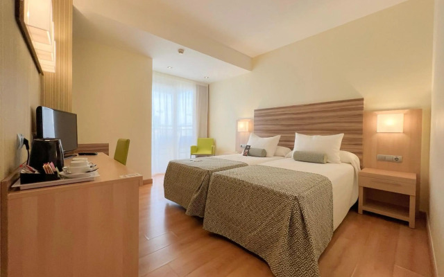 Riviera Beachotel - Recommended for Adults