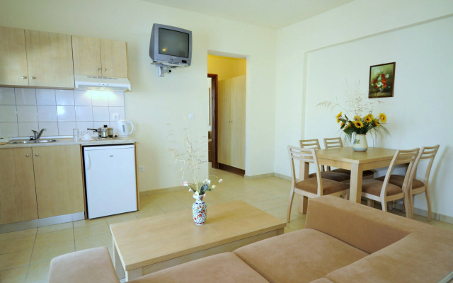 Anita ApartHotel