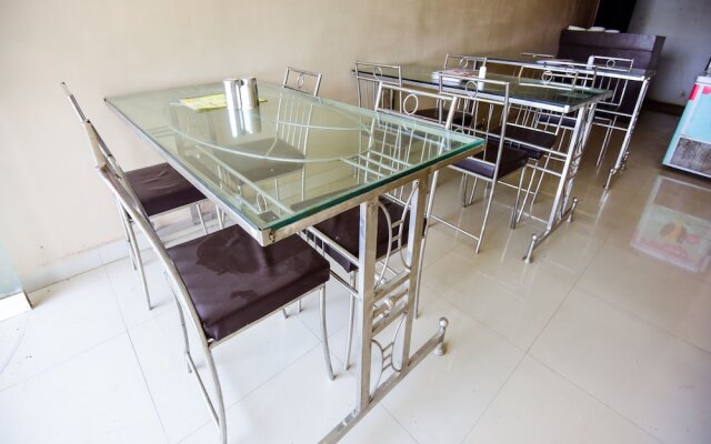 OYO Flagship 13585 Hotel Delight