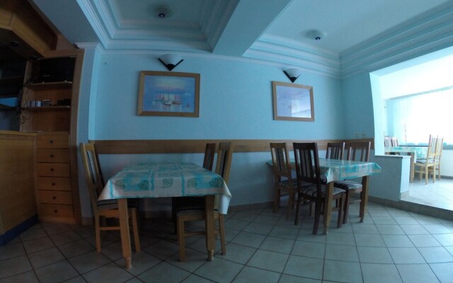 Hotel Lav