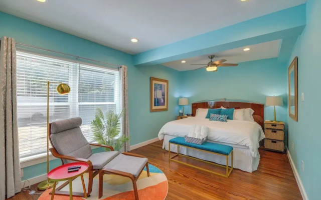 Central Houston Apartment w/ Furnished Patio!