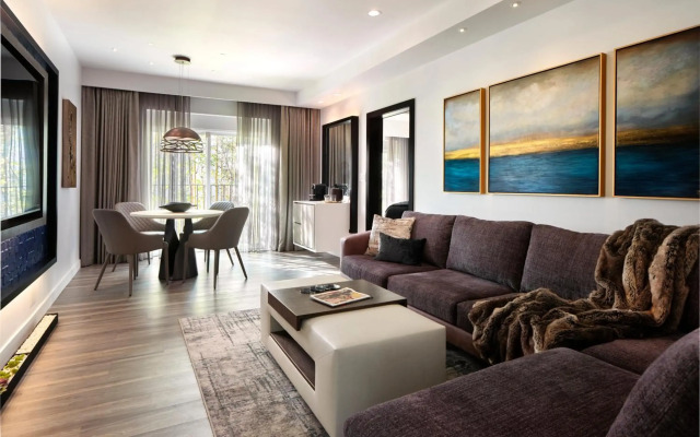 Sunset Marquis