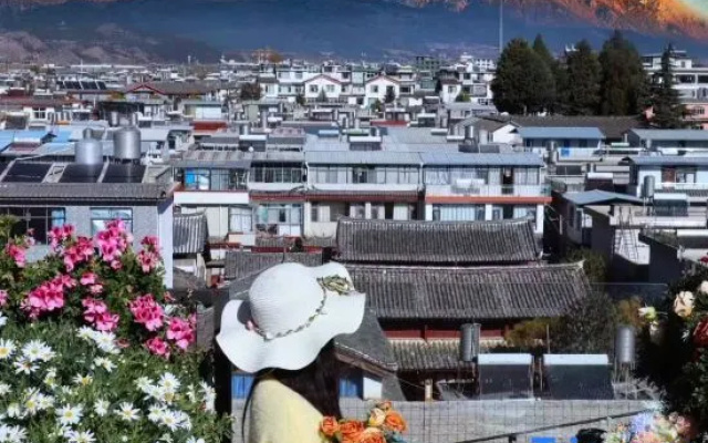 Longstay Luming Lodge · Oriental Aesthetics | Sky Garden & Snow Mountain Panorama Boutique Retreat – Outside – Lijiang