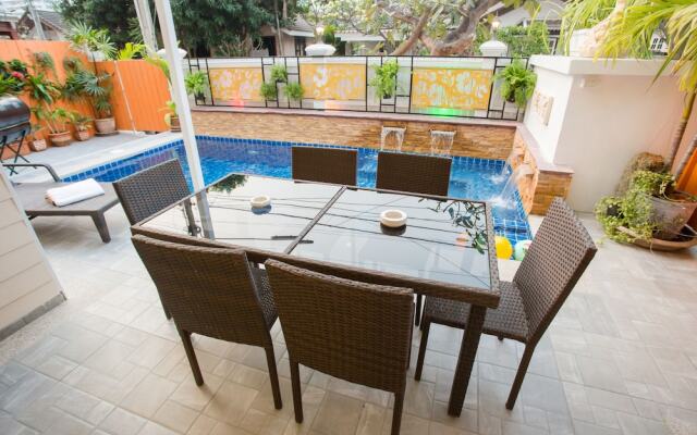 Grand Condo Montra Pool villa