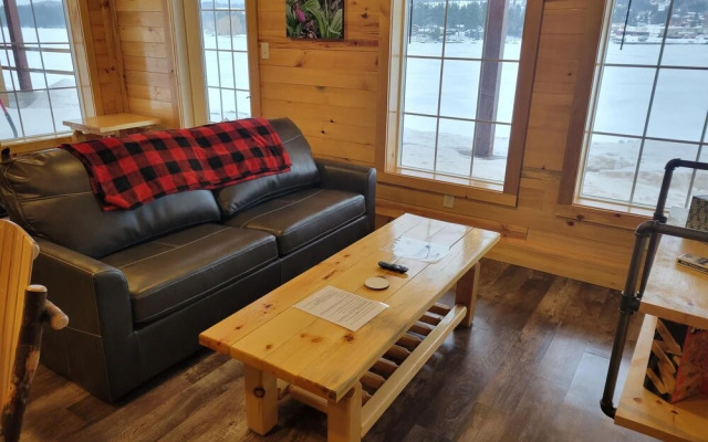 Keweenaw Waters Resort