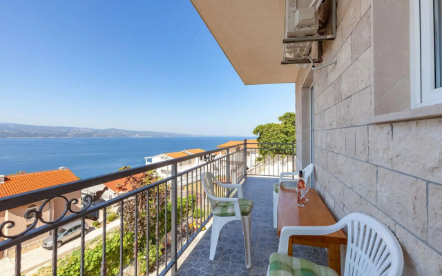 Ana - Free Parking - A3 Veliki