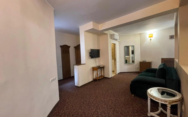 Topaz Boutique Hotel