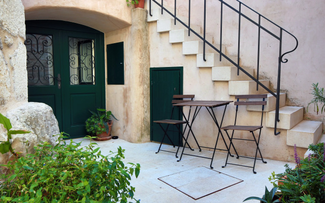 Divota Apartment Hotel