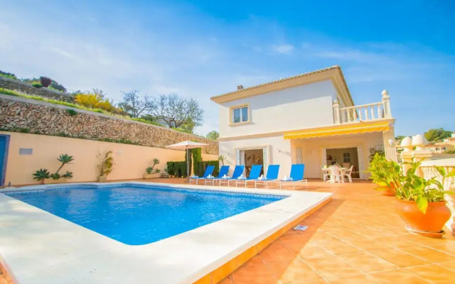 Abahana Villas La Marina