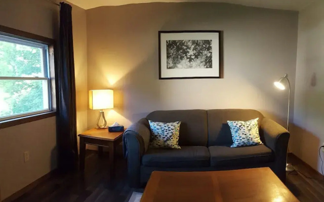 Oakview Lodge & Marina