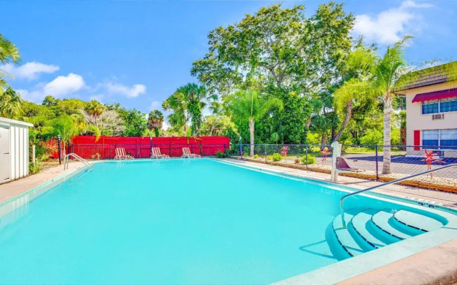 SureStay Hotel by Best Western Sarasota Lido Beach