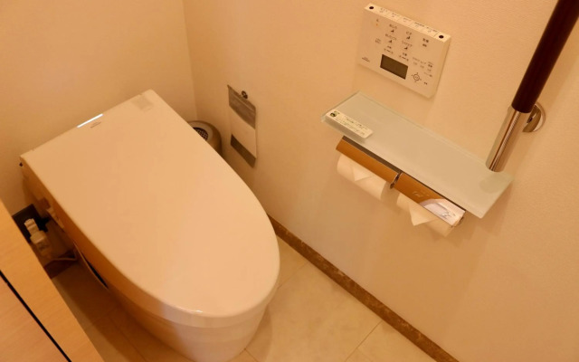 Breath Hotel
