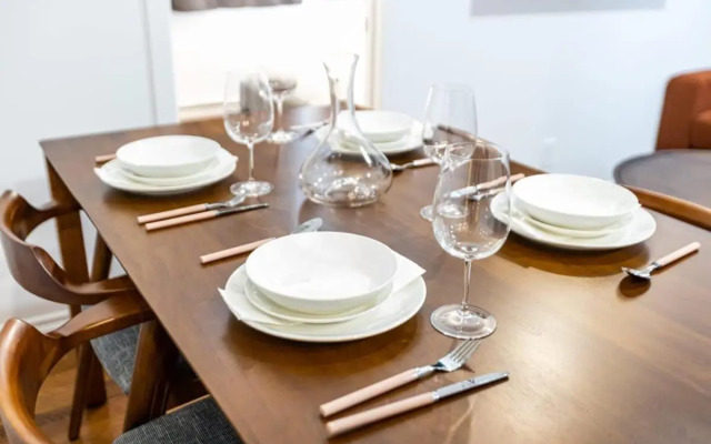 M11 Stylish Modern 3BR in Prime Location