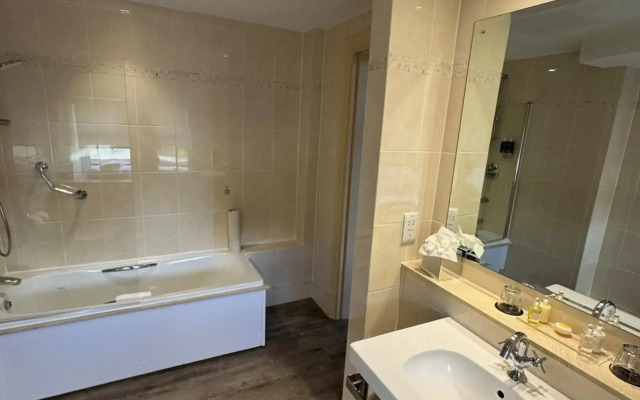 Macdonald Berystede Hotel