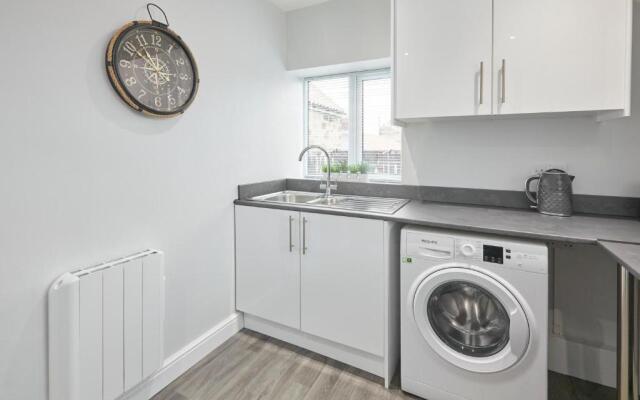 Host   Stay   Sea Gem