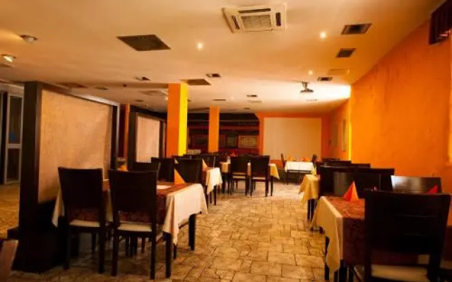 Gold Club Hotel & Casino