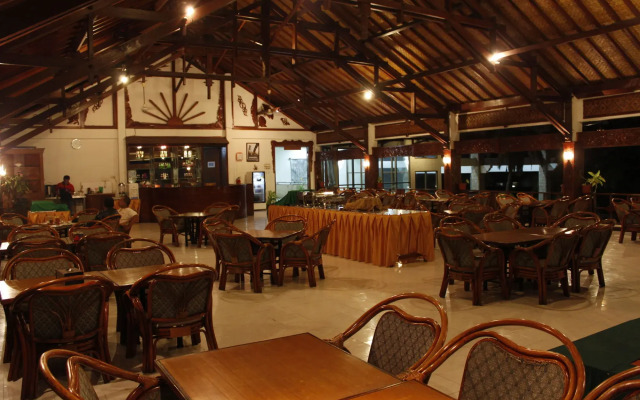 Surya Pesona Beach Hotel