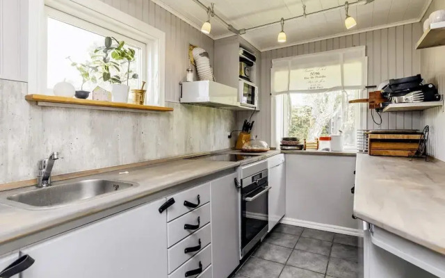 5 Star Holiday Home in Hals